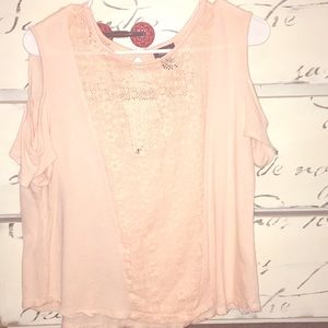 🥀Pink cold shoulder top